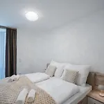 Myflat Wave Amber شقة